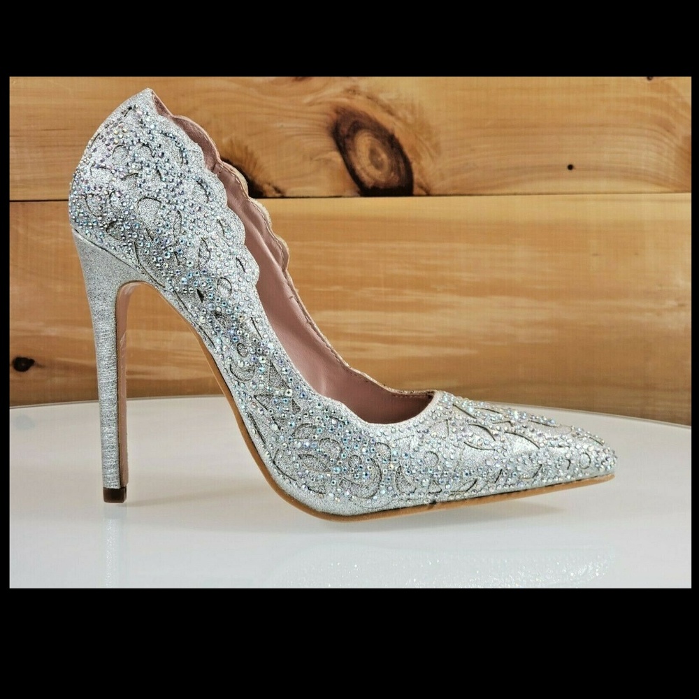 Sofia Silver Glitter Fabric Jeweled 4.5" heel pump